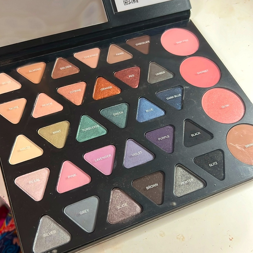 Smashbox Wondervision Huge 30 pan eyeshadow blush bronzer face and eye palette